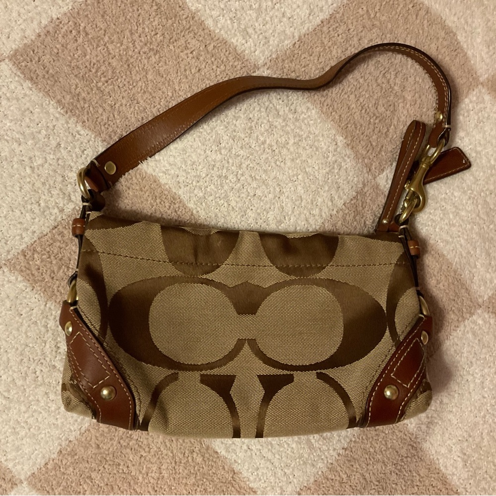 AUTHENTIC VINTAGE COACH HANDBAG